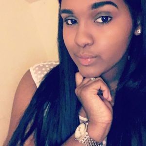 Meet your Posher, Brielle